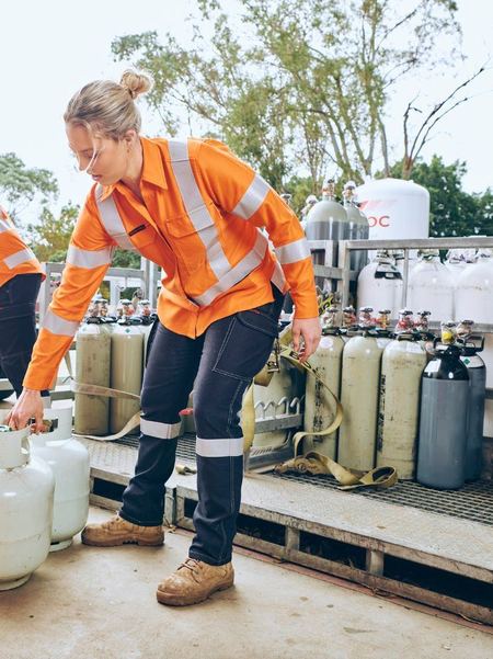 BPCL8580T Bisley Apex 240 Women's Taped FR Ripstop Cargo Pant