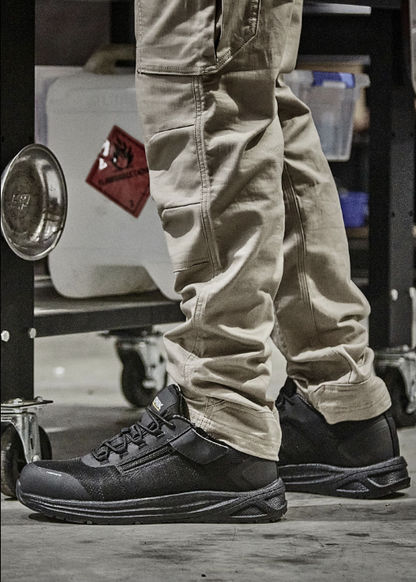 Syzmik UltraLite Lo Black Zip Safety Shoe